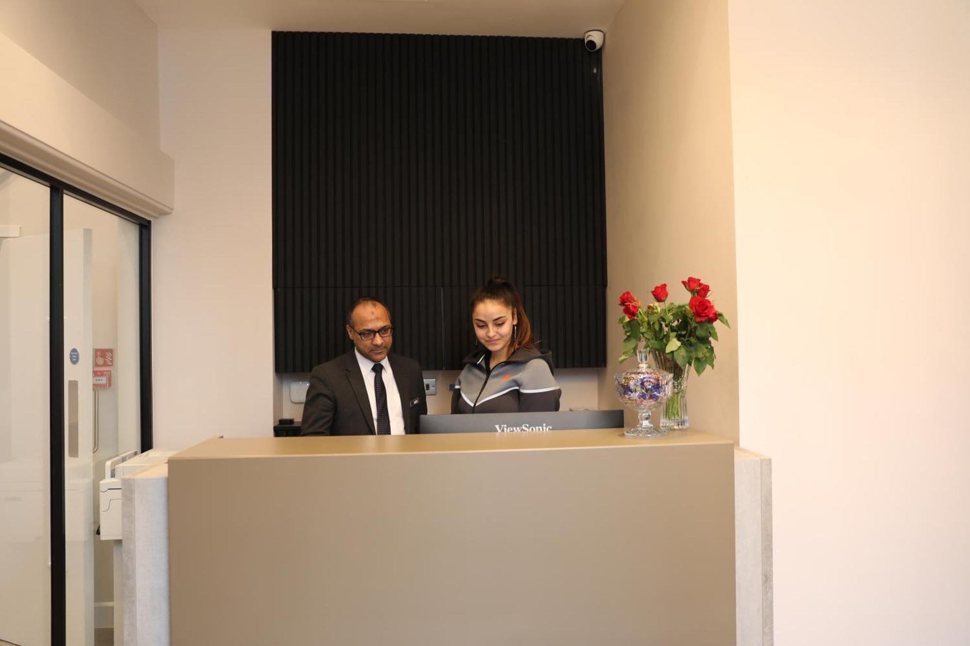 Reem Hotel Λονδίνο Εξωτερικό φωτογραφία