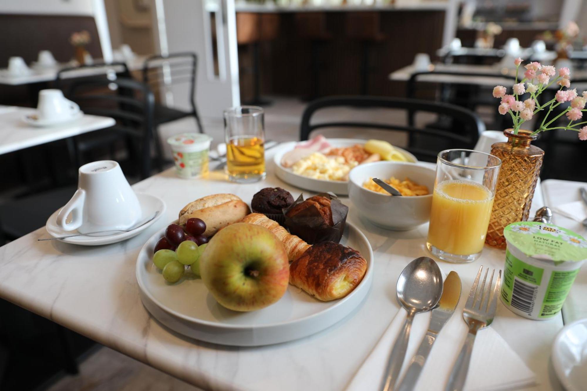 Reem Hotel Λονδίνο Εξωτερικό φωτογραφία